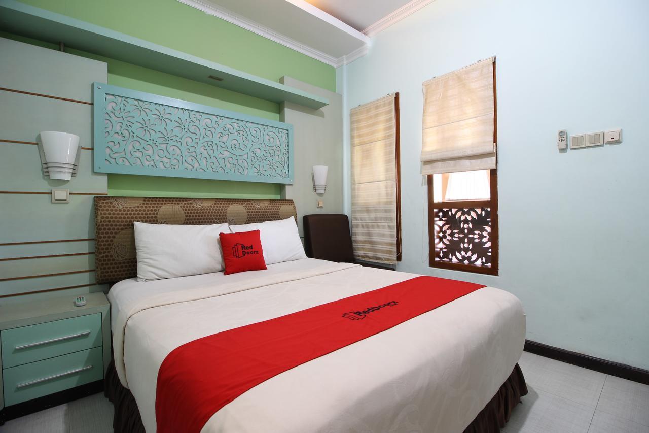 Reddoorz Plus Near Tugu Jogja 2 日惹 外观 照片